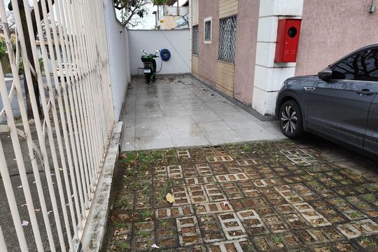 Área externa de apartamento à venda com 3 quartos, 120m² em Cabral, Contagem