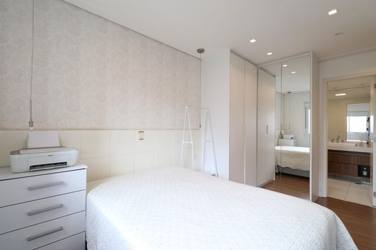 Suite  de apartamento à venda com 2 quartos, 67m² em Parque Industrial Tomas Edson, São Paulo