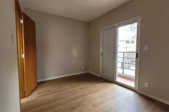 Casa à venda com 3 quartos, 70m² em Vila Maria Alta, São Paulo