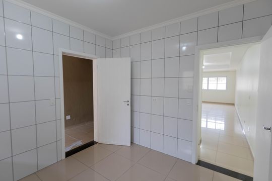 Cozinha de casa à venda com 3 quartos, 129m² em Jardim Ernestina, São Paulo