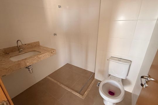 Banheiro de apartamento para alugar com 2 quartos, 60m² em Jardim América, Goiânia