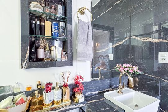 Banheiro suite de apartamento à venda com 3 quartos, 79m² em Inconfidentes, Contagem