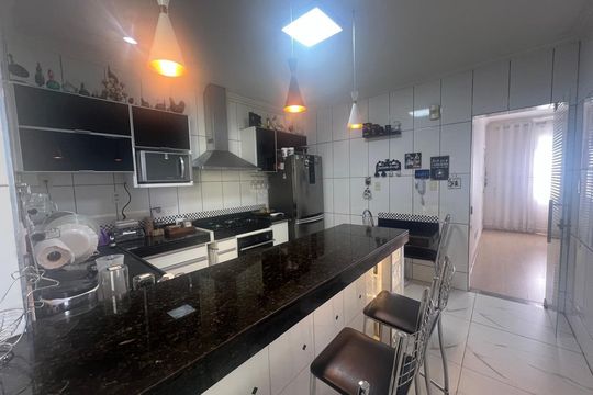Cozinha de apartamento à venda com 3 quartos, 79m² em Inconfidentes, Contagem