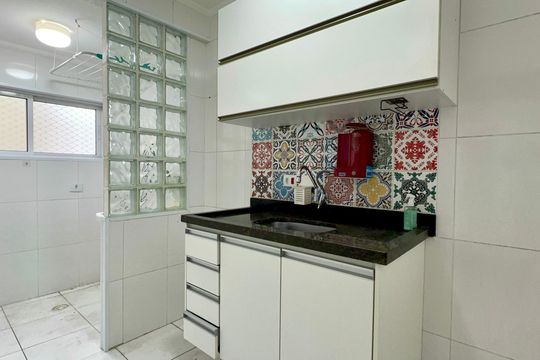 Cozinha de apartamento para alugar com 1 quarto, 50m² em Pinheiros, São Paulo