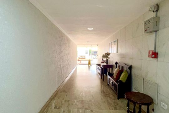 Hall de entrada de apartamento para alugar com 1 quarto, 50m² em Pinheiros, São Paulo