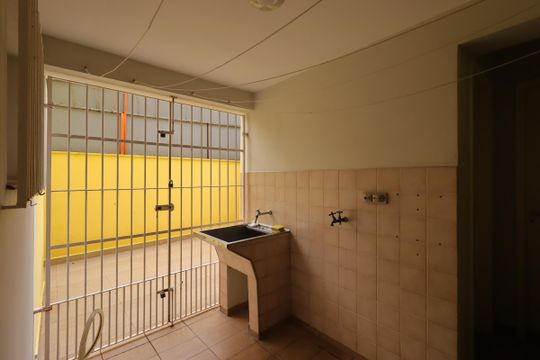Área de Serviço de casa à venda com 3 quartos, 145m² em Silveira, Santo André