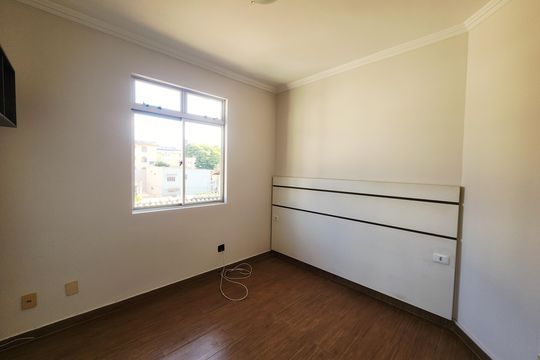 Quarto de apartamento para alugar com 3 quartos, 180m² em Bairro da Glória, Contagem