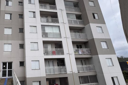 Fachada do bloco de apartamento para alugar com 2 quartos, 46m² em Jardim Pioneira, Cotia