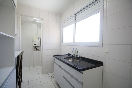 Cozinha de apartamento para alugar com 2 quartos, 51m² em Morumbi, São Paulo