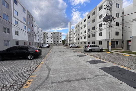 Fachada de apartamento para alugar com 2 quartos, 70m² em Guaratiba, Rio de Janeiro