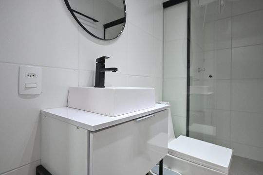Banheiro de apartamento para alugar com 2 quartos, 32m² em Jardim Gilda Maria, São Paulo