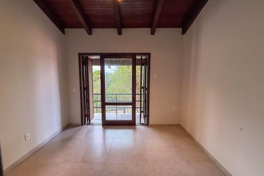 Quarto de casa de condomínio à venda com 3 quartos, 345m² em Cavalhada, Porto Alegre