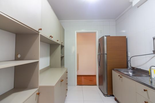 Cozinha  de apartamento para alugar com 2 quartos, 67m² em Jaguaribe, Osasco