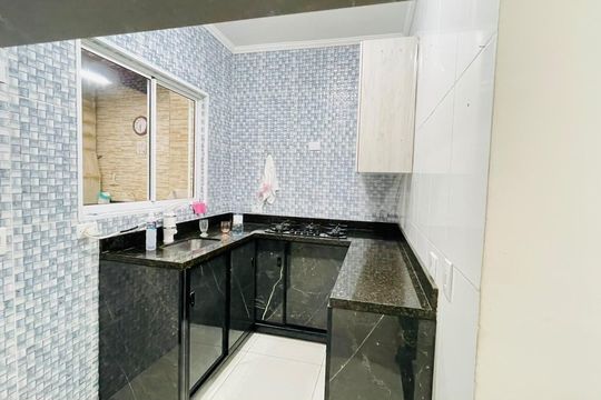 Cozinha de casa de condomínio para alugar com 2 quartos, 85m² em Chácara Real (caucaia do Alto), Cotia