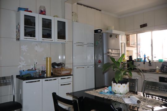 Cozinha de casa para alugar com 3 quartos, 375m² em Vila Independencia, São Paulo