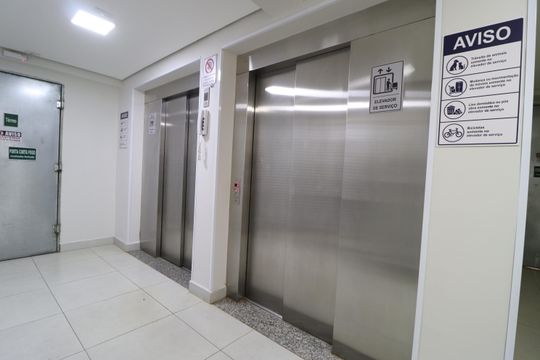 Elevadores de apartamento para alugar com 2 quartos, 43m² em Alto Umuarama, Uberlândia