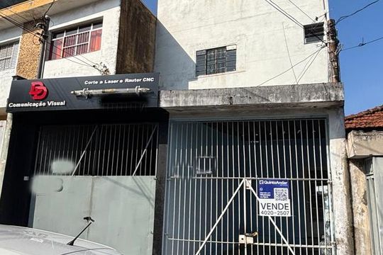 Fachada  de casa à venda com 2 quartos, 250m² em Vila Alvinopolis, São Bernardo do Campo