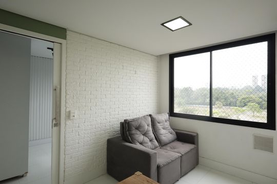 Sala de apartamento para alugar com 2 quartos, 34m² em Jurubatuba, São Paulo