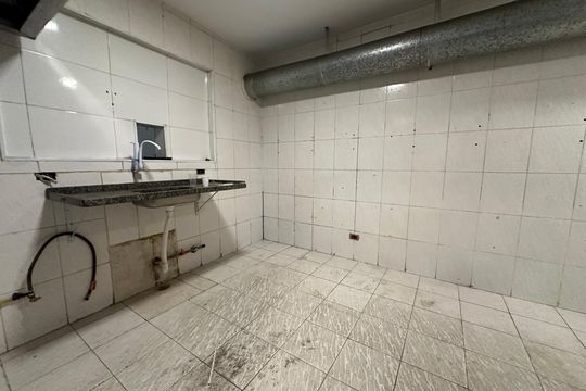 Cozinha de casa para alugar com 2 quartos, 250m² em Vila Sao Jorge, Barueri