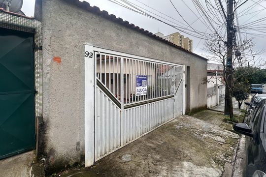 Fachada de casa para alugar com 1 quarto, 35m² em Parque Sao Jose, São Bernardo do Campo