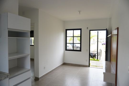 Cozinha de casa de condomínio para alugar com 2 quartos, 74m² em Jardim Pacaembu, Americana
