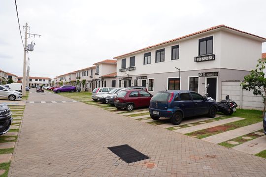 Fachada do Prédio plaquinha KJFK - 267 de casa de condomínio para alugar com 2 quartos, 74m² em Jardim Pacaembu, Americana