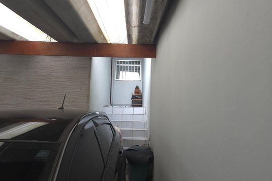 Garagem de casa à venda com 2 quartos, 125m² em Jardim Thomaz, São Paulo