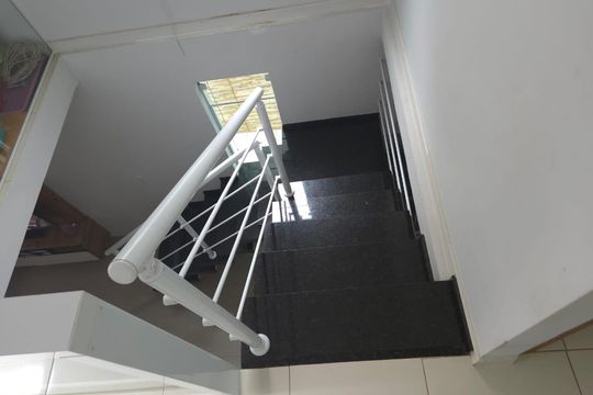 Corredor de casa à venda com 2 quartos, 125m² em Jardim Thomaz, São Paulo