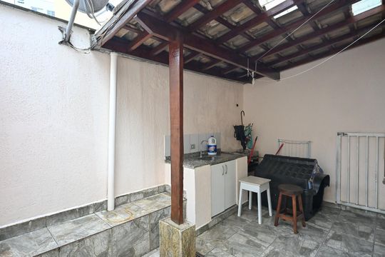 Quintal de casa de condomínio para alugar com 3 quartos, 106m² em Parque Assuncao, Taboão da Serra