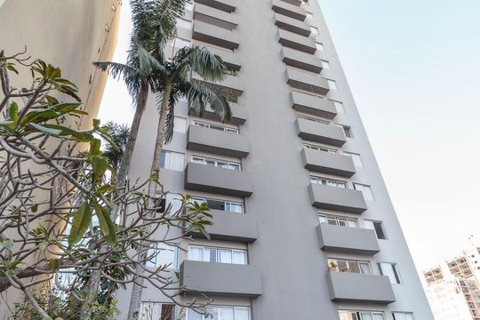 Fachada de apartamento à venda com 2 quartos, 63m² em Vila Olímpia, São Paulo