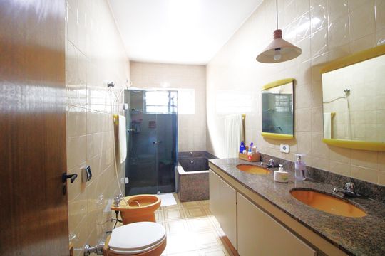 Banheiro comum de casa à venda com 4 quartos, 420m² em Vila da Saúde, São Paulo