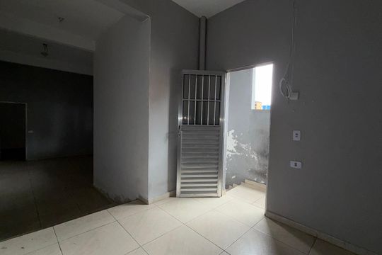 Casa para alugar com 1 quarto, 45m² em Parque Florida, Carapicuíba