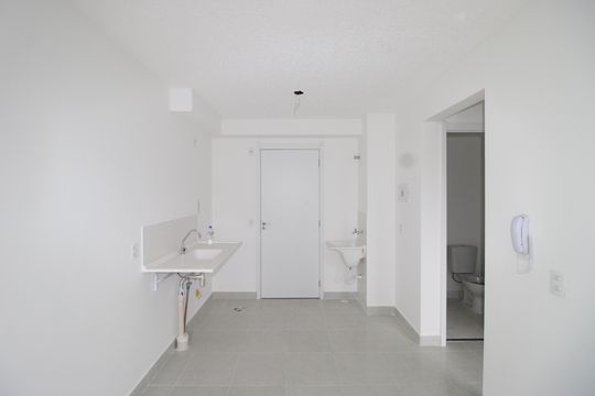 Sala/Cozinha de apartamento para alugar com 2 quartos, 32m² em Itaquera, São Paulo