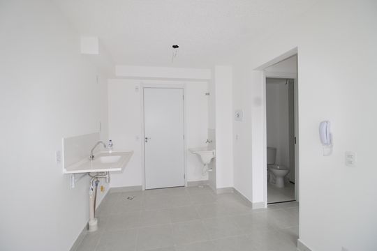 Sala/Cozinha de apartamento para alugar com 2 quartos, 32m² em Itaquera, São Paulo