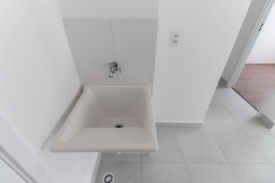 Área de serviço de apartamento para alugar com 2 quartos, 32m² em Itaquera, São Paulo