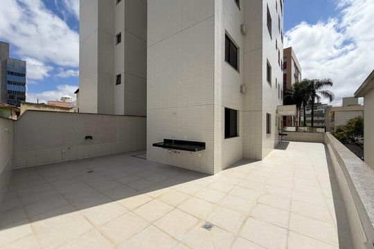 Apartamento à venda com 3 quartos, 176m² em Prado, Belo Horizonte