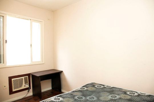 Quarto 2 de apartamento para alugar com 2 quartos, 63m² em Santana, Porto Alegre