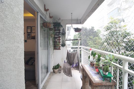 Varanda de apartamento à venda com 2 quartos, 61m² em Vila Isa, São Paulo