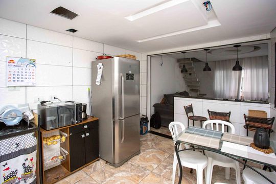 Cozinha de casa à venda com 2 quartos, 8m² em Vila Nogueira, Diadema