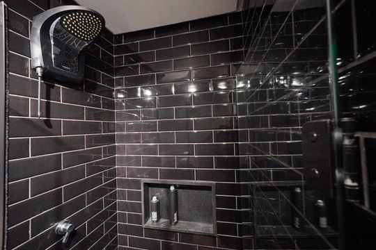 Banheiro de apartamento para alugar com 1 quarto, 25m² em Centro, Florianópolis