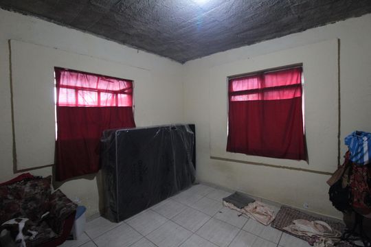 Casa 2 | Quarto de casa à venda com 7 quartos, 298m² em Floramar, Belo Horizonte