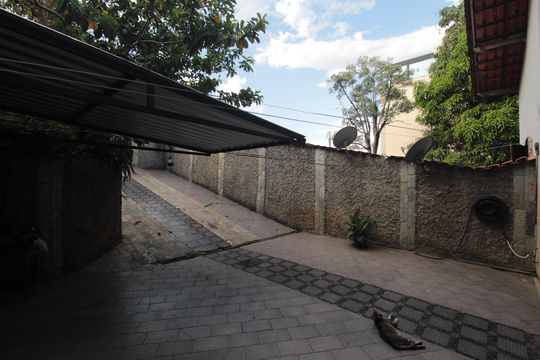 Casa 1 | Garagem de casa à venda com 7 quartos, 298m² em Floramar, Belo Horizonte