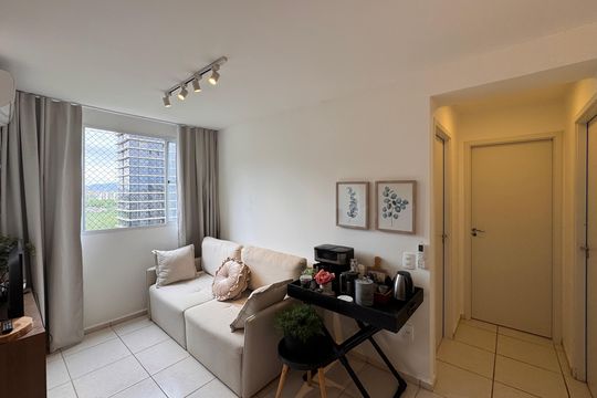 Sala de apartamento à venda com 2 quartos, 44m² em Barra Olímpica, Rio de Janeiro