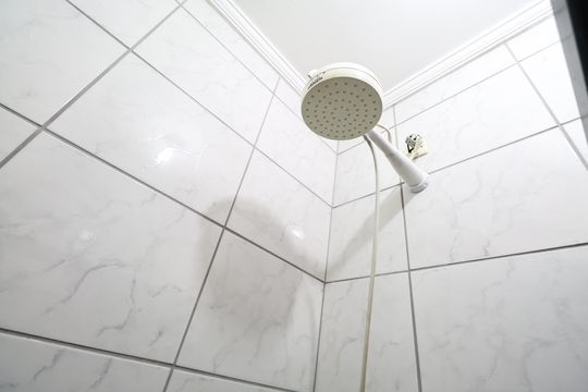 Banheiro de apartamento à venda com 3 quartos, 97m² em Vila Tibiriçá, Santo André