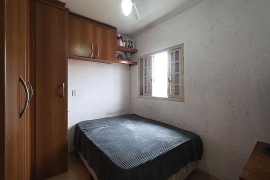 Suite de apartamento à venda com 3 quartos, 97m² em Vila Tibiriçá, Santo André