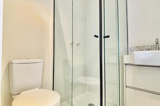 Banheiro da Suíte 3 de apartamento para alugar com 3 quartos, 86m² em Alphaville Empresarial, Barueri
