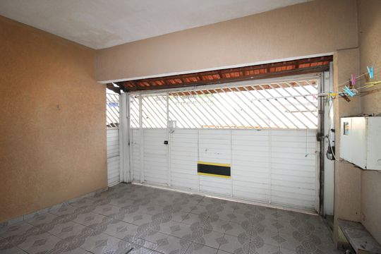 Garagem de casa para alugar com 2 quartos, 50m² em Parque Guarani, São Paulo