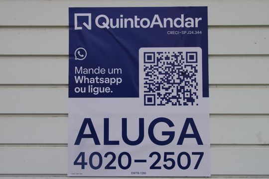 Fachada de casa para alugar com 2 quartos, 100m² em Parque Guarani, São Paulo