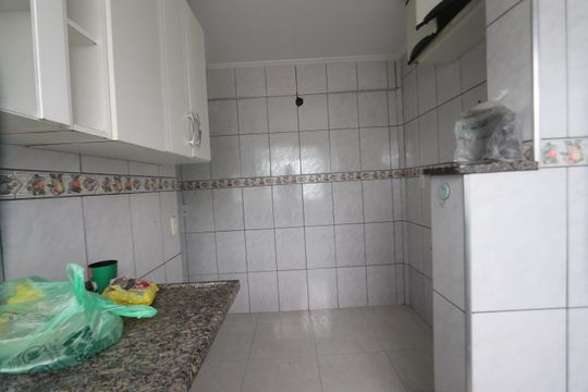 Cozinha de apartamento à venda com 2 quartos, 49m² em Jardim Santa Adelia, São Paulo