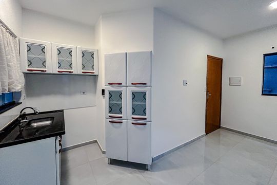 Cozinha de apartamento para alugar com 2 quartos, 38m² em Cidade Mãe do Céu, São Paulo